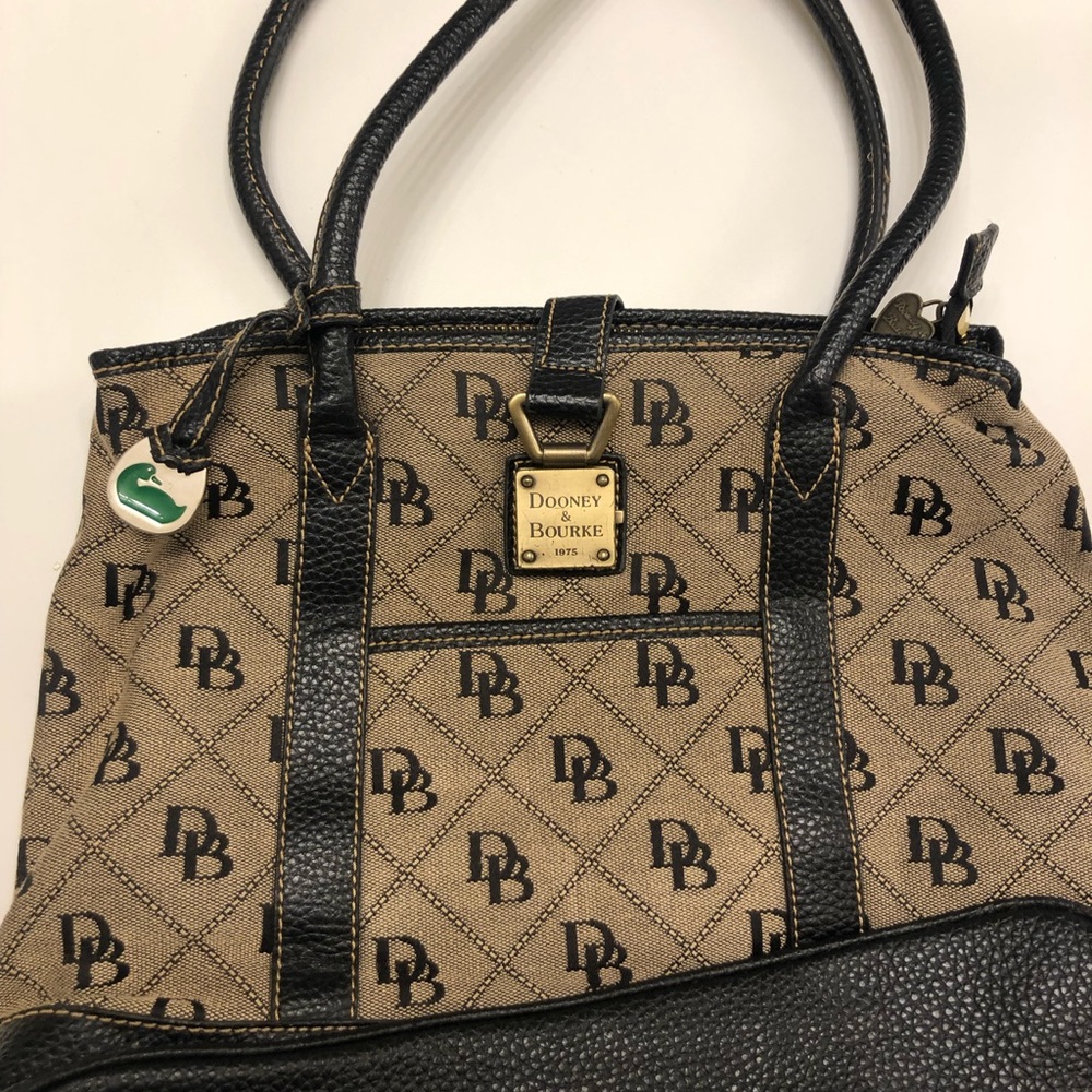 Dooney & Bourke purse